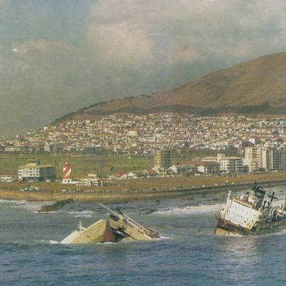 SA Seafarer, wrecked on reefs at Mouille Point