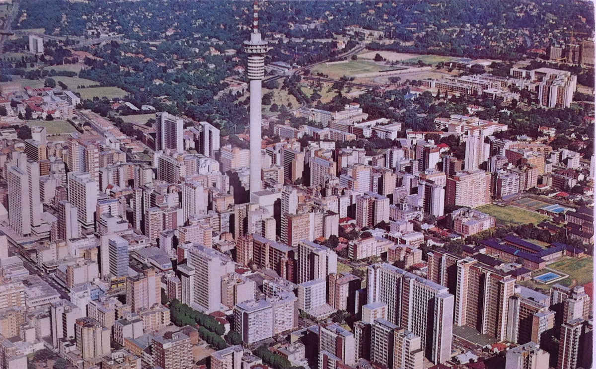 Johannesburg, Hillbrow met Albert Hertzog-toring.