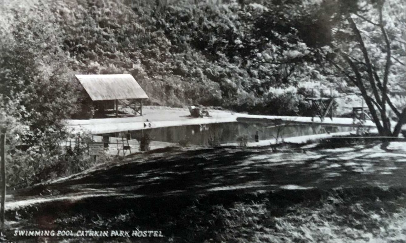 Swimming Pool Cathkin Park Hostel