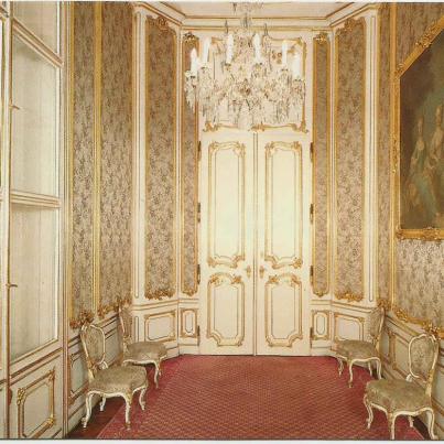 Terrassenkabinett-West (Western Terrace Cabinet leads into the apartments of Empress Elizabeth)