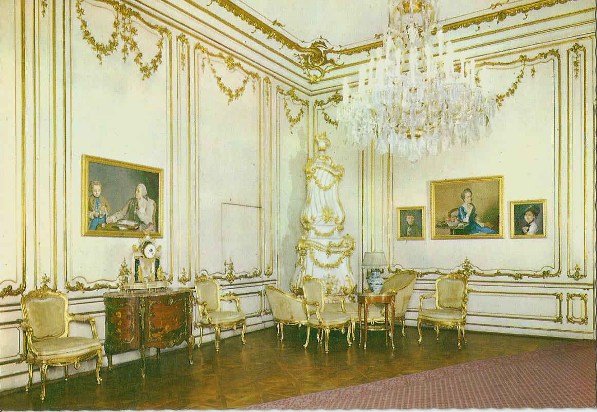 Gelber salon (Yellow salon so called after its Louis Seize furniture)