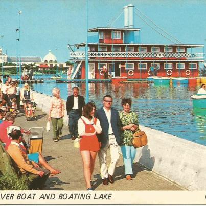 Norfolk, Great Yarmouth,The River Boat and Boating Lake