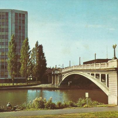 Reading, Reading Bridge