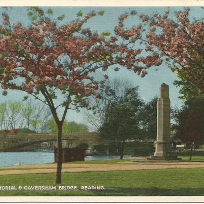 Reading, War Memorial &amp; Caversham Bridge