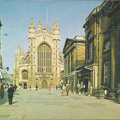 Somerset, Bath, The Abbey Courtyard and Pump Room