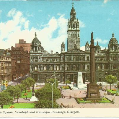 Glasgow, George Square, Cenotaph and Municipal Buildings