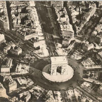 Paris_ Arc de Triomphe