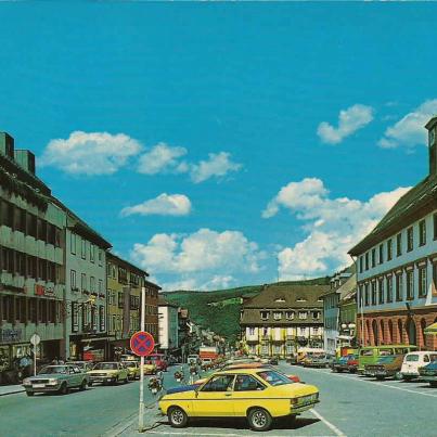 Triberg, Triberg im Schwarzwald. Markplatz mit Rathaus