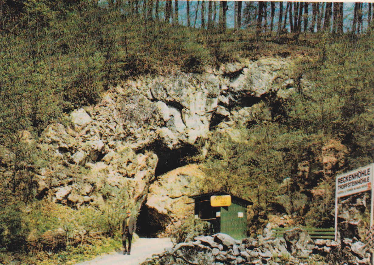 Hönnetal, Entrance to the Caves