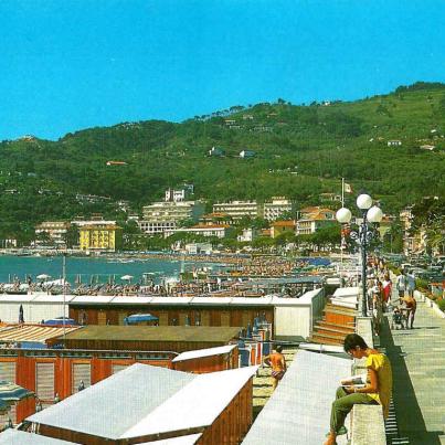 Diano Marina_ Promenade along the Sea