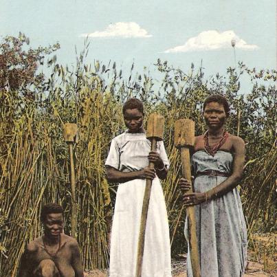 Ovambu women