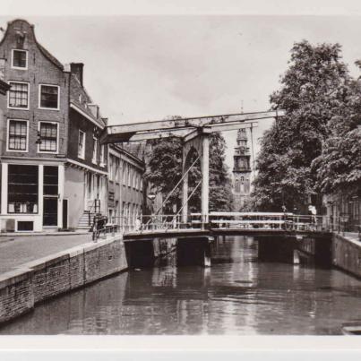 Groenburgwal with tower of the Southern Church