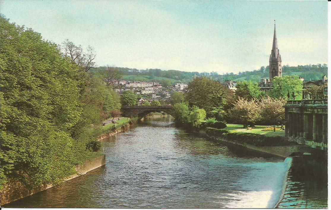 Somerset, Bath, River Avon from Pulteney Bridge